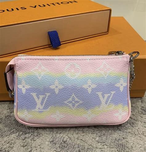 louis vuitton mini pochette 2020|louis vuitton escale mini pochette.